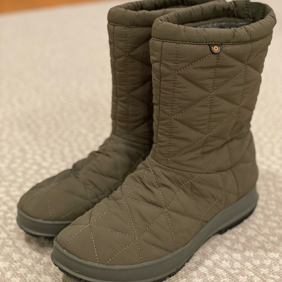 Bogs Shoes - Bogs ‘Snowday’ Winter Boots, Loden Green, Size 10
